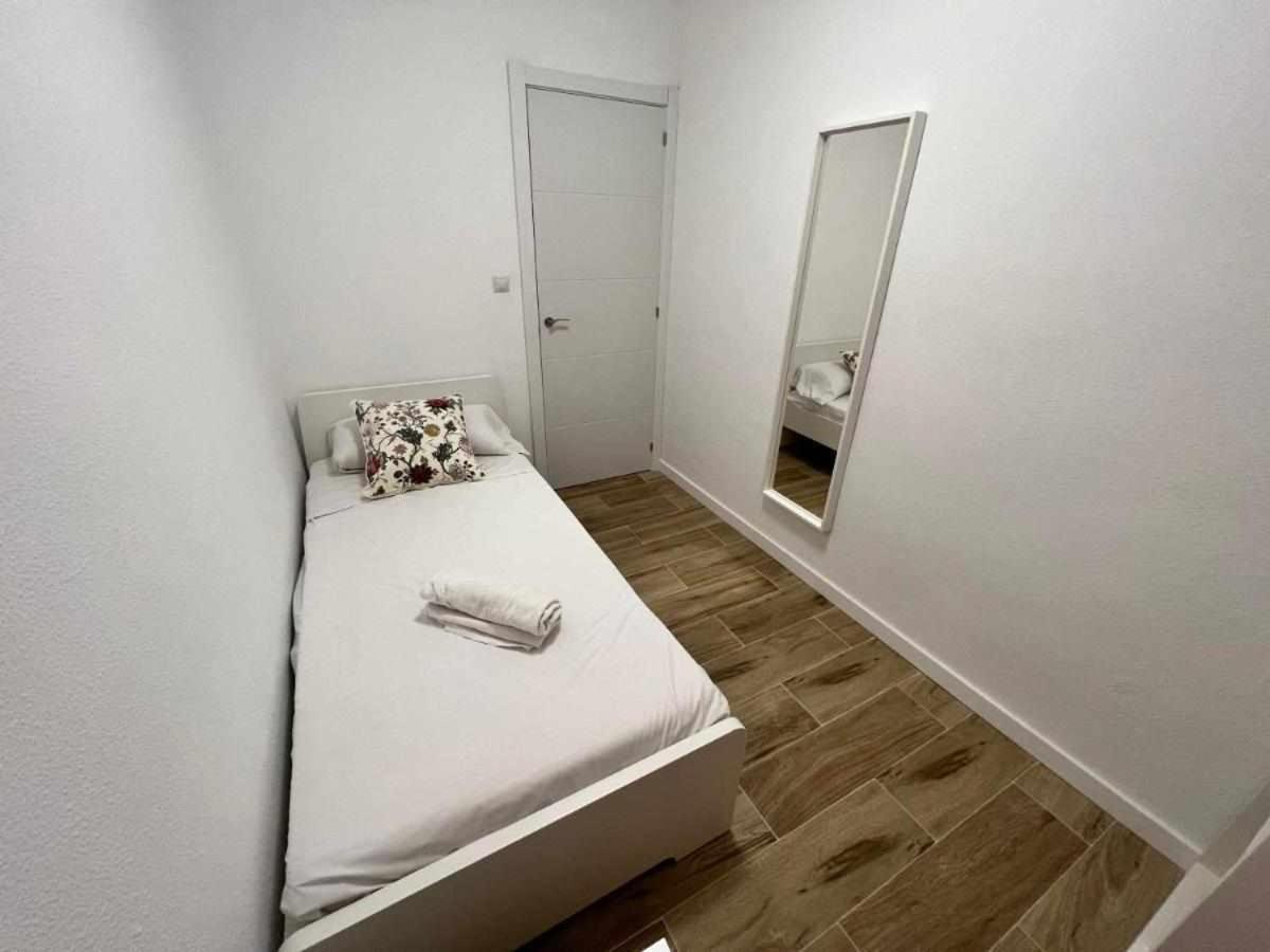 Apartamenticos Libertad I Zaragoza Ngoại thất bức ảnh