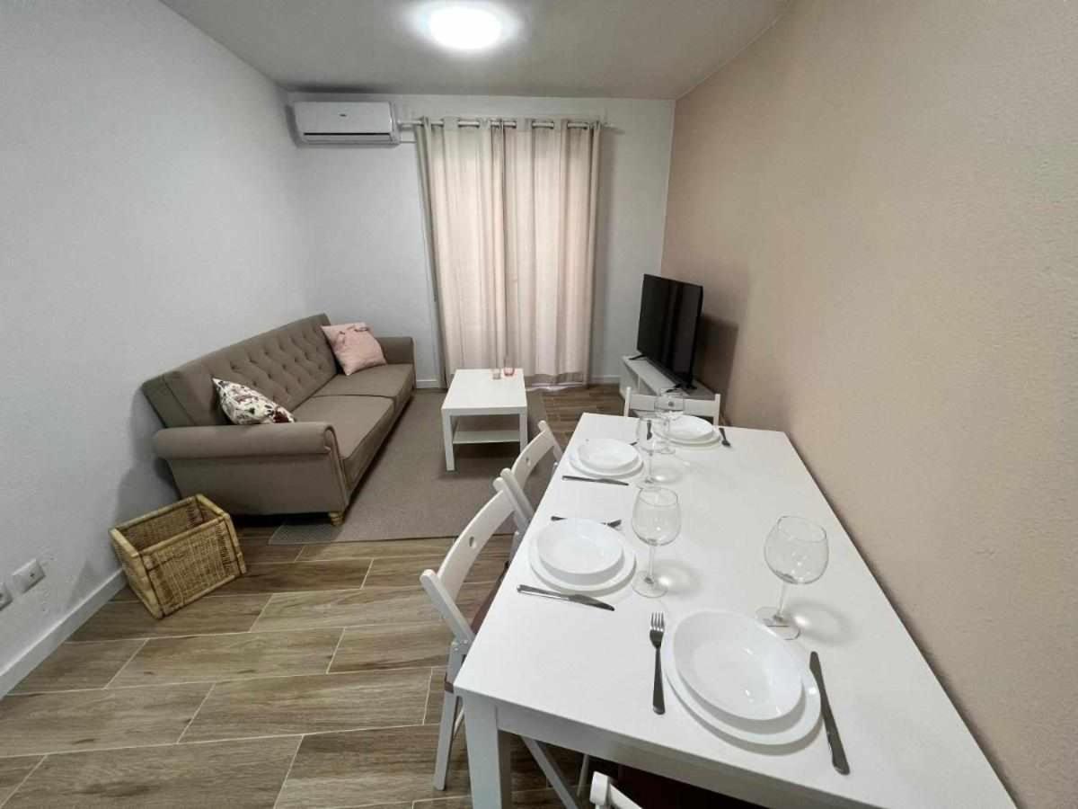 Apartamenticos Libertad I Zaragoza Ngoại thất bức ảnh