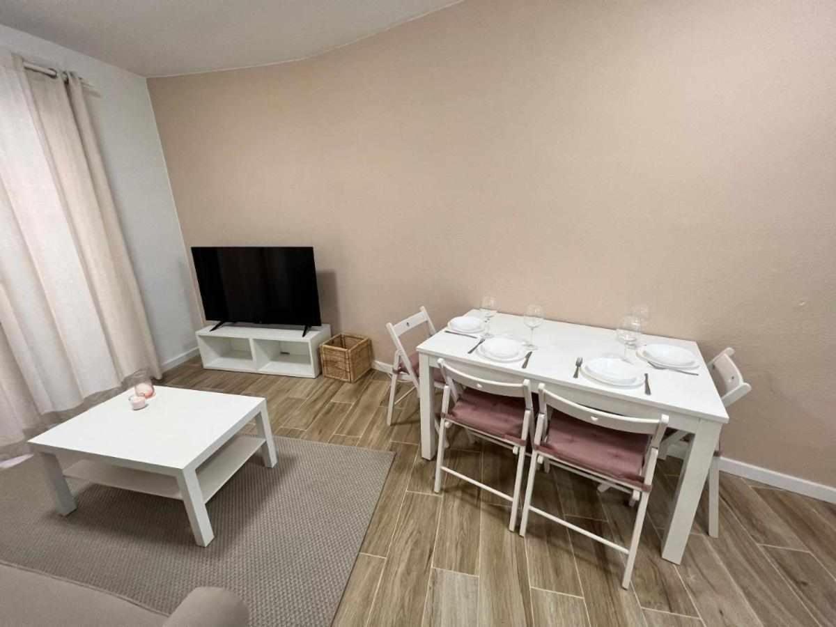 Apartamenticos Libertad I Zaragoza Ngoại thất bức ảnh