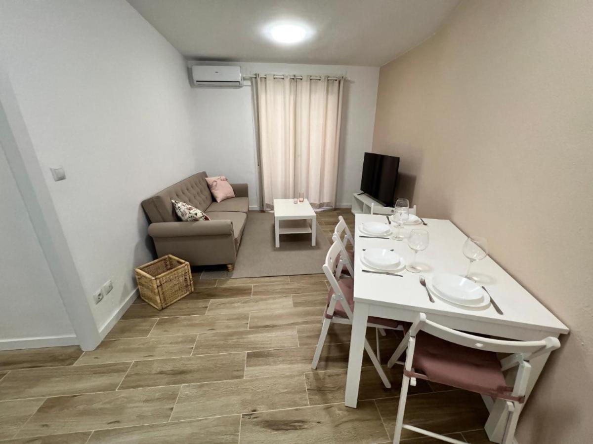 Apartamenticos Libertad I Zaragoza Ngoại thất bức ảnh